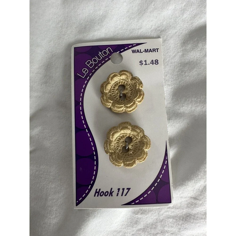 Le Bouton mixed lot